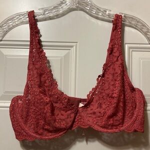 Victoria’s Secret Lace Underwire Bra 38C